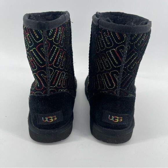 Ugg Girl’s Black Multicolor Classic II Graphic Stitch Boots Size 2 - Picture 6 of 13